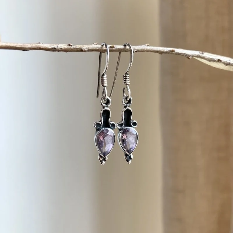 pretty Indian sterling silver amethyst earrings 5.jpeg