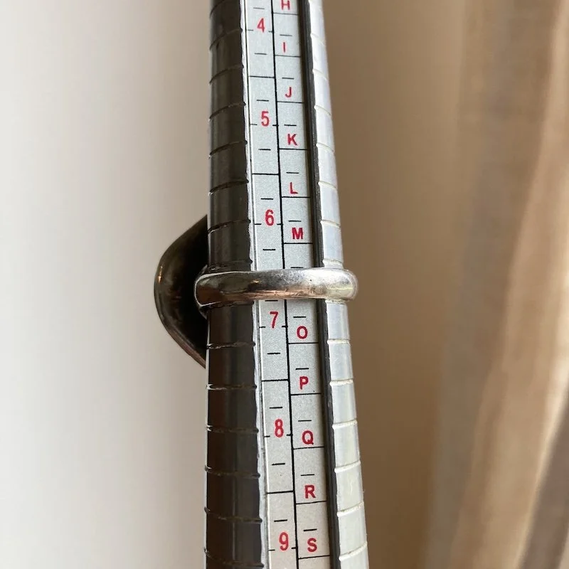 vintage Southwestern sterling silver and lapis lazuli ring 4.jpeg