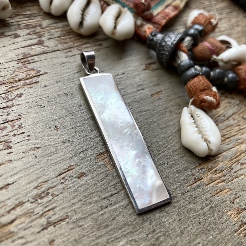 vintage sterling silver mother of pearl pendant 2.jpeg