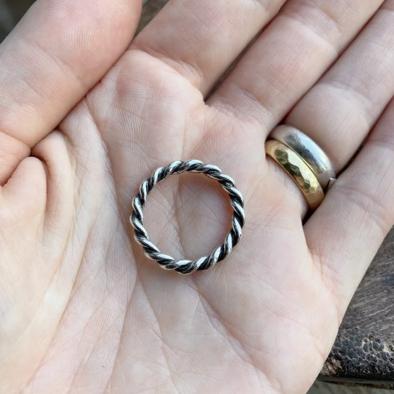 vintage sterling silver twist ring 3.jpeg