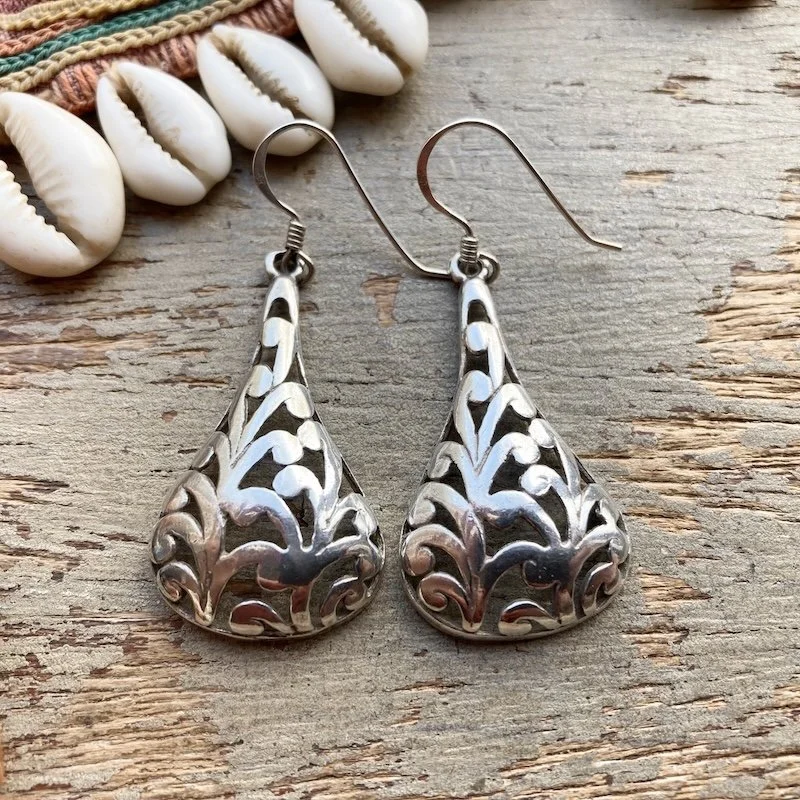 vintage sterling silver openwork droplet earrings 1.jpeg