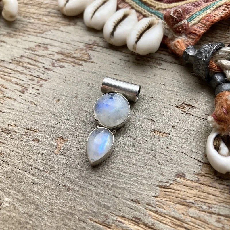 sterling silver and rainbow moonstone pendant. 2.jpeg
