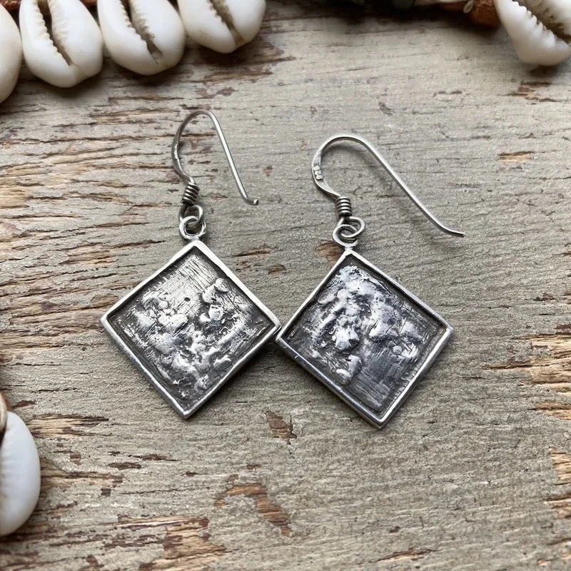 handmade solid silver moon and star earrings 3.jpeg