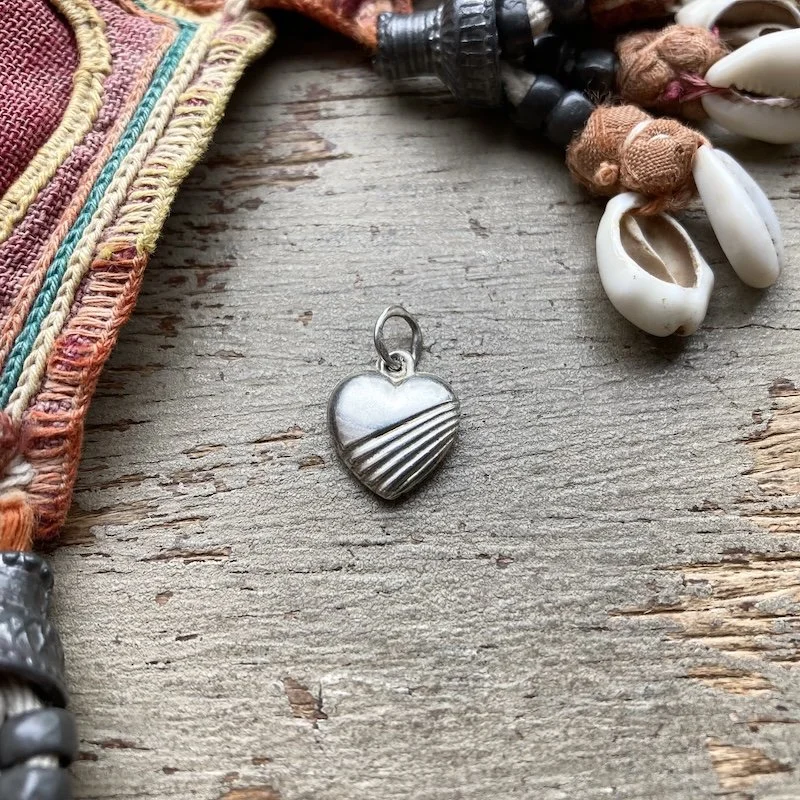 vintage sterling silver heart pendant 1.jpeg