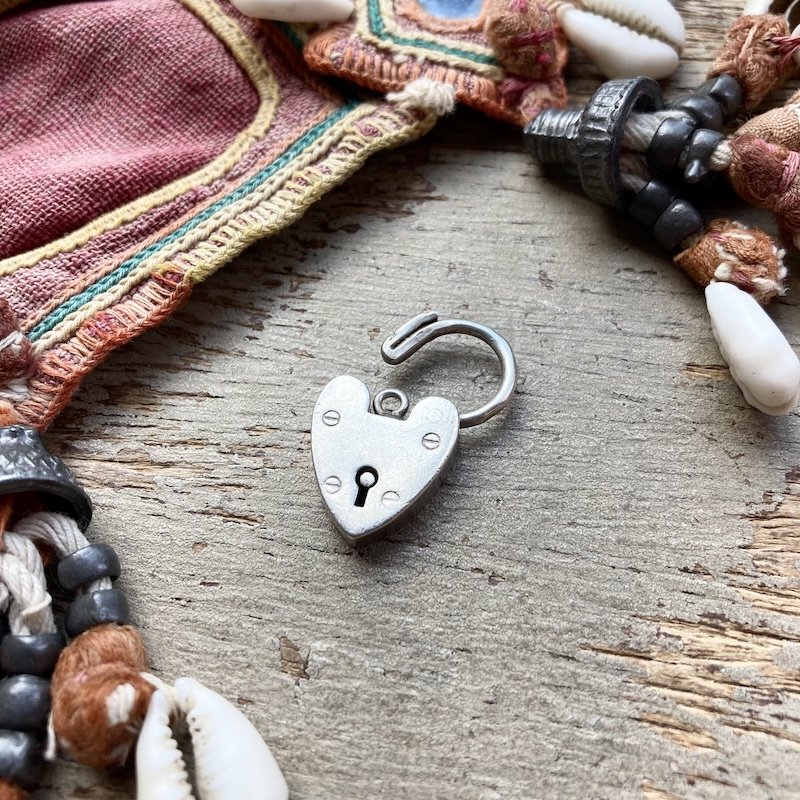 silver heart padlock PDLK9 2.jpeg