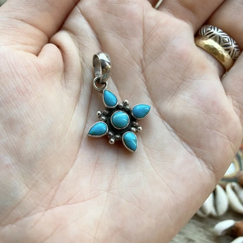 Indian sterling silver turquoise pendant 4.jpeg