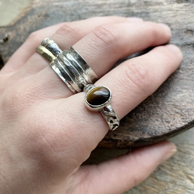 vintage sterling silver tiger's eye ring 2.jpeg