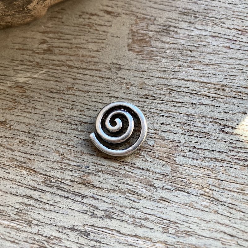 Fab Vintage Solid Silver Spiral Pendant