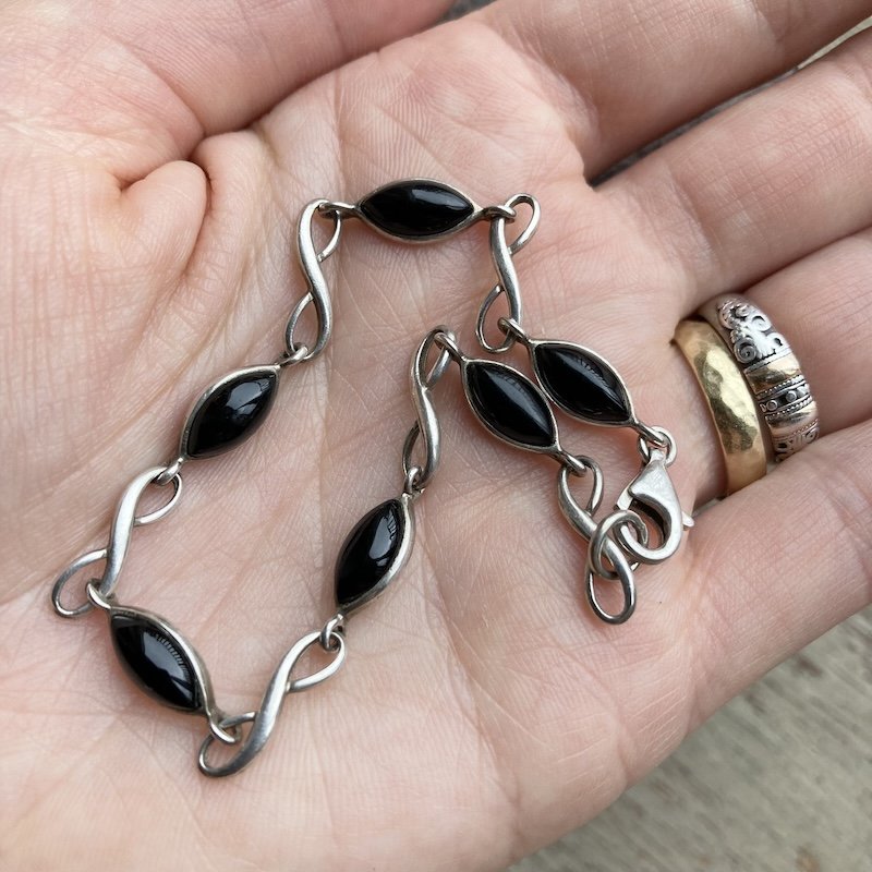 vintage sterling silver and black onyx bracelet 4.jpeg