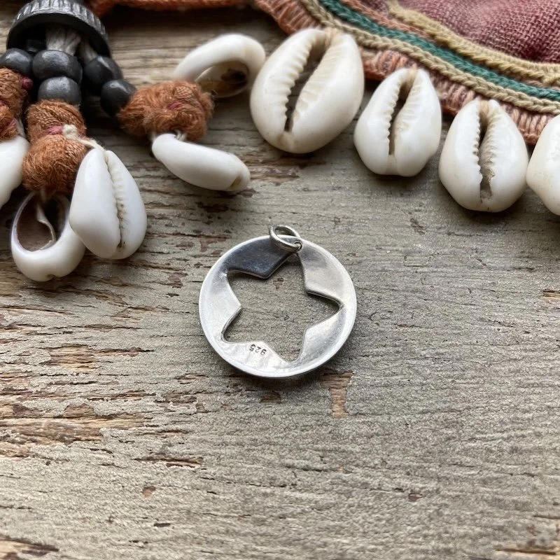 simple sterling silver star pendant 2.jpeg