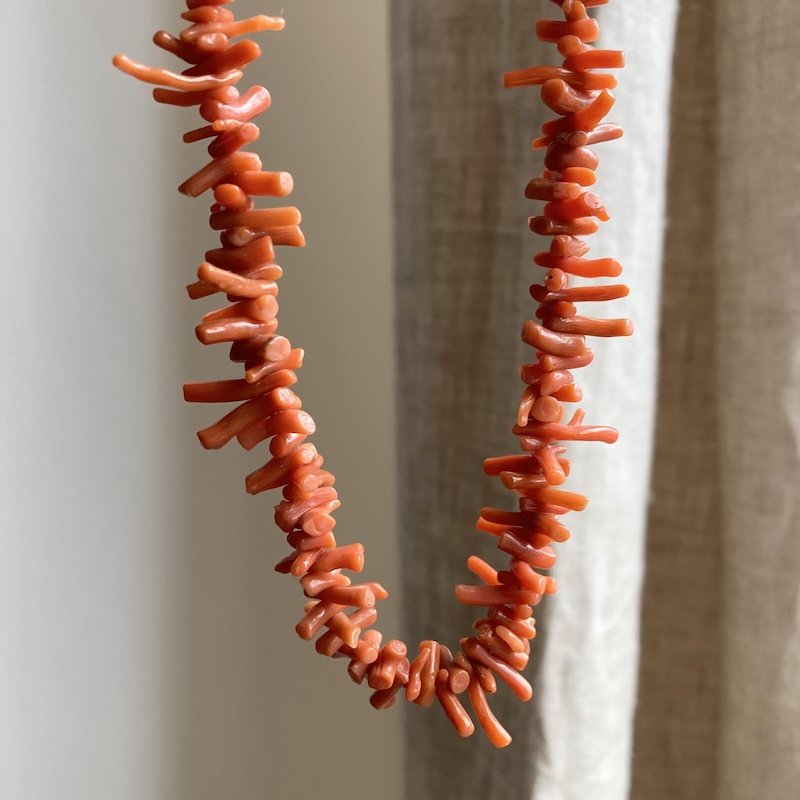 Beautiful Vintage Natural Red Coral necklace