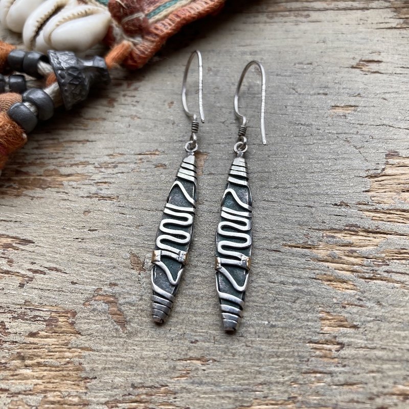 Pretty Vintage Balinese Sterling Silver Ornate Earrings