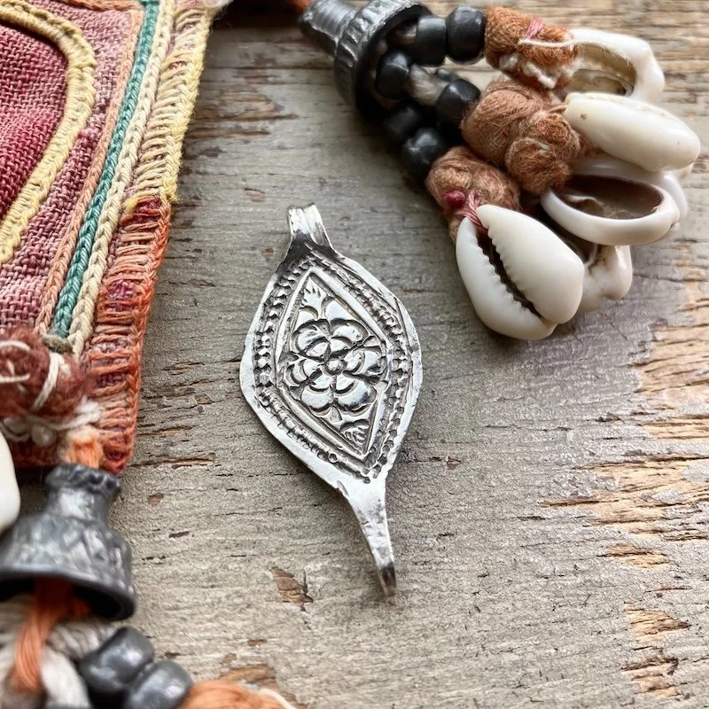 solid silver ornate floral engraved pendant 4.jpeg