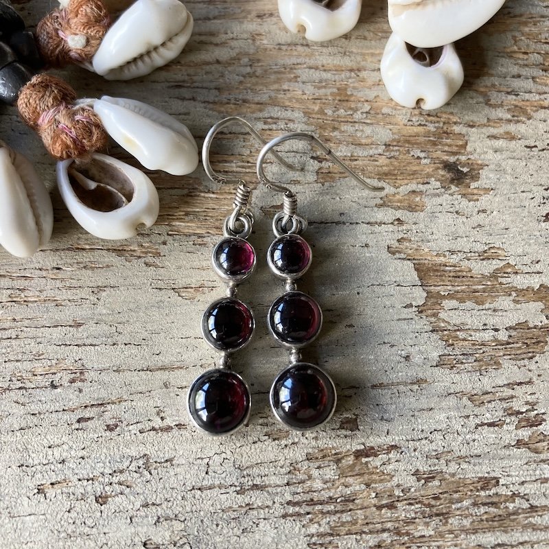vintage sterling silver triple garnet earrings 1.jpeg