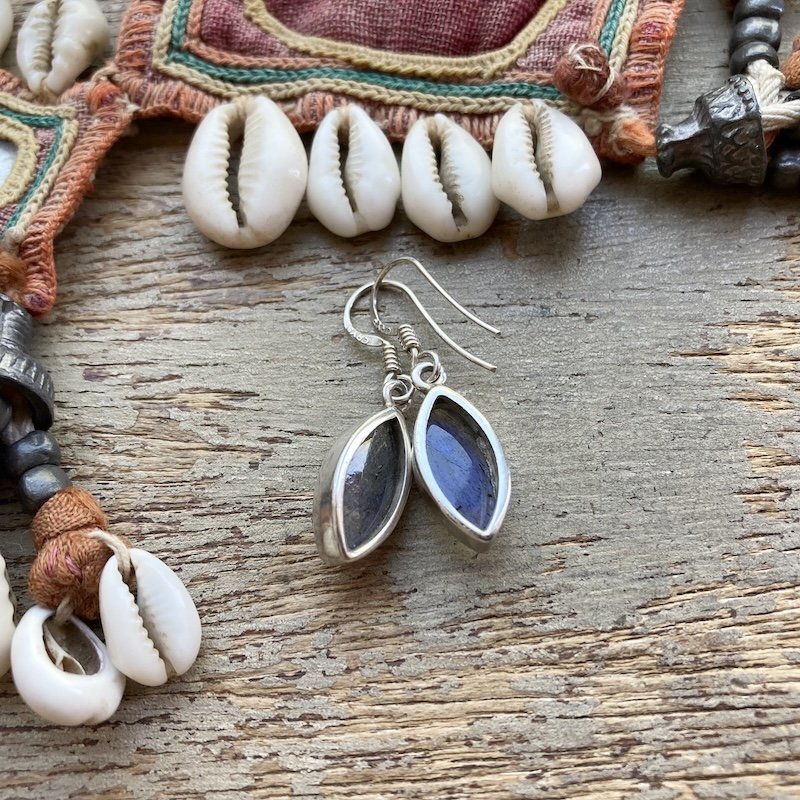 vintage sterling silver labradorite earrings 3.jpeg