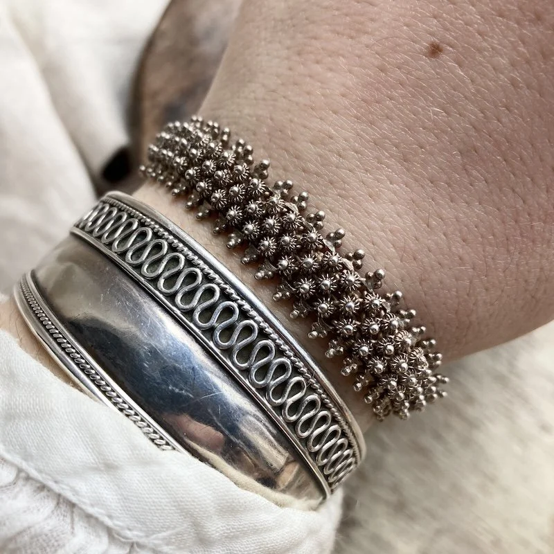 vintage Indian sterling silver ornate bracelet 5.jpeg