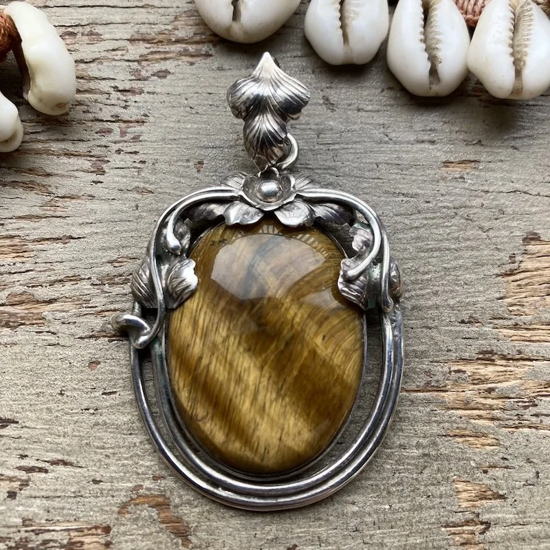 vintage ornate sterling silver tiger's eye pendant 1.jpeg