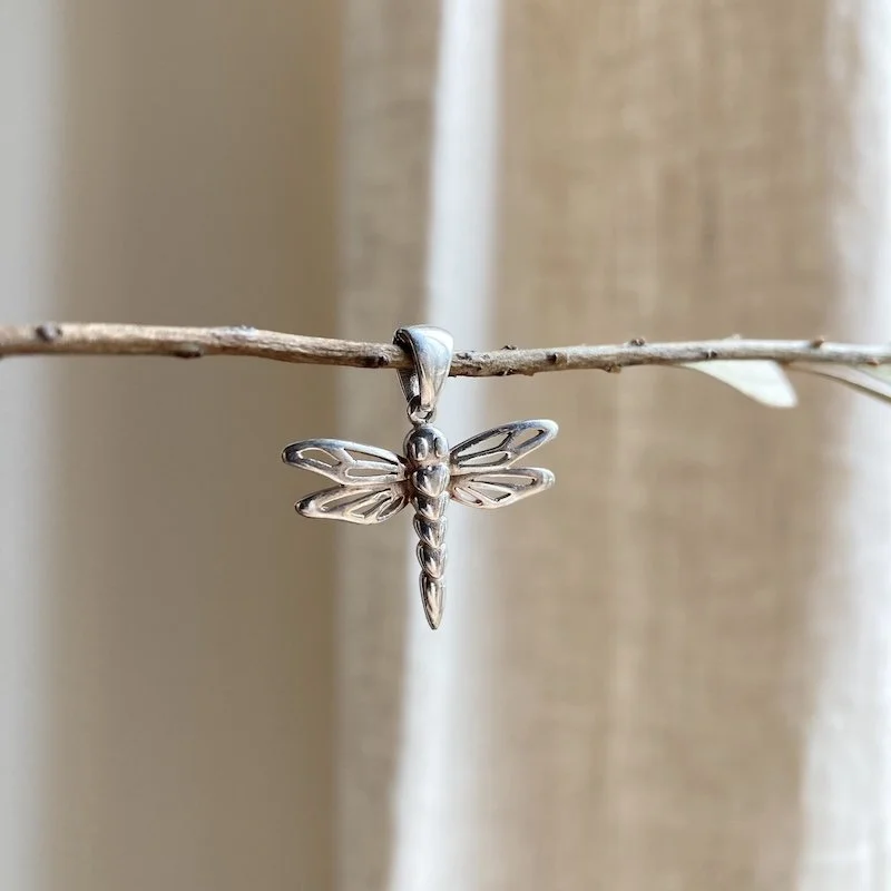 vintage sterling silver dragonfly pendant 4.jpeg