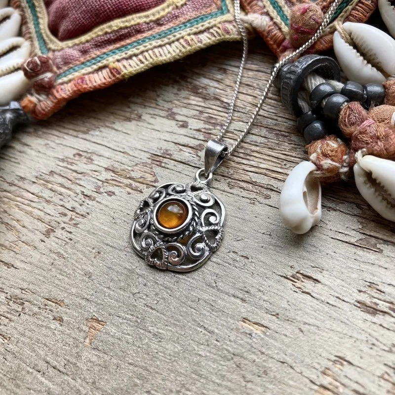 openwork sterling silver and amber necklace 5.jpeg