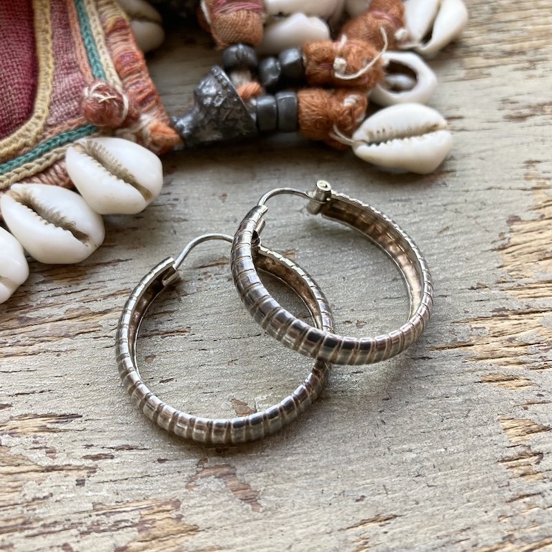 vintage sterling silver textured hoops 1.jpeg