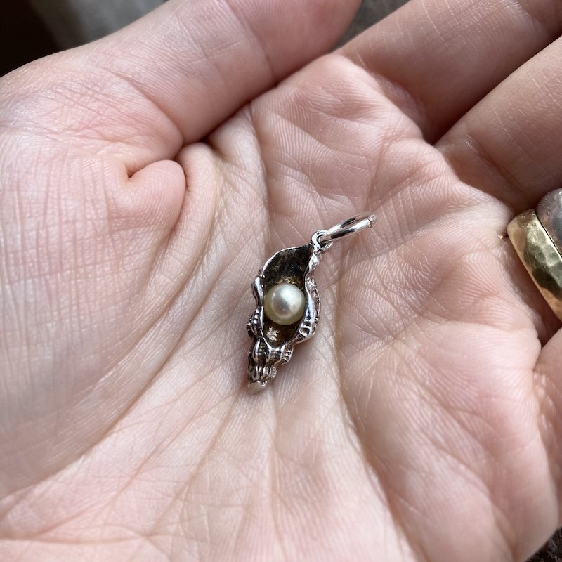 Pretty Vintage Sterling Silver Seashell Pendant