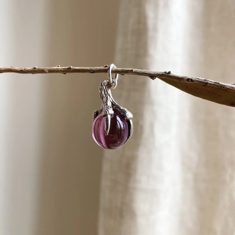 vintage sterling silver claw and orb pendant 4.jpeg