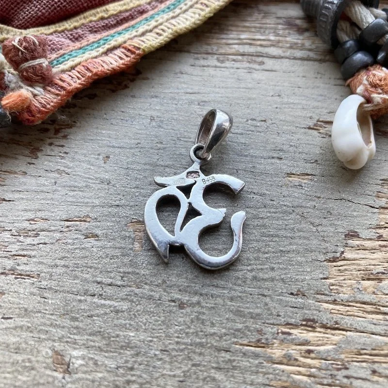 Cute Little Vintage Sterling Silver Om Pendant