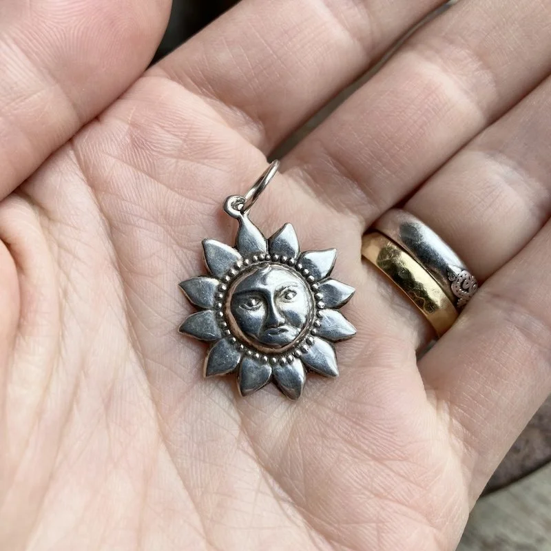 vintage sterling silver sun pendant 4.jpeg