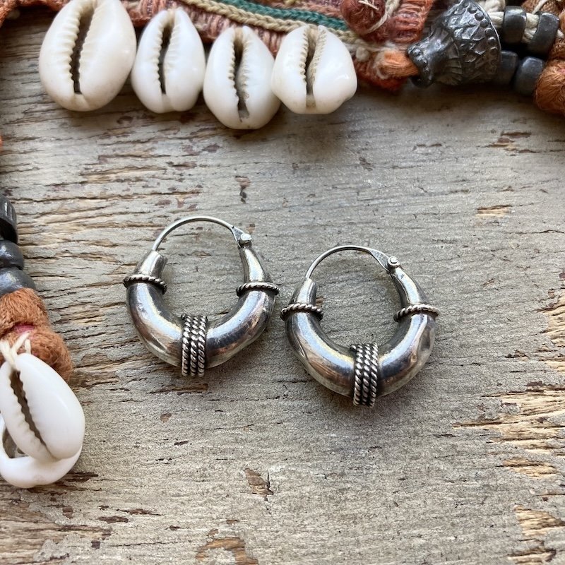 vintage Indian sterling silver chunky hoops 2.jpeg
