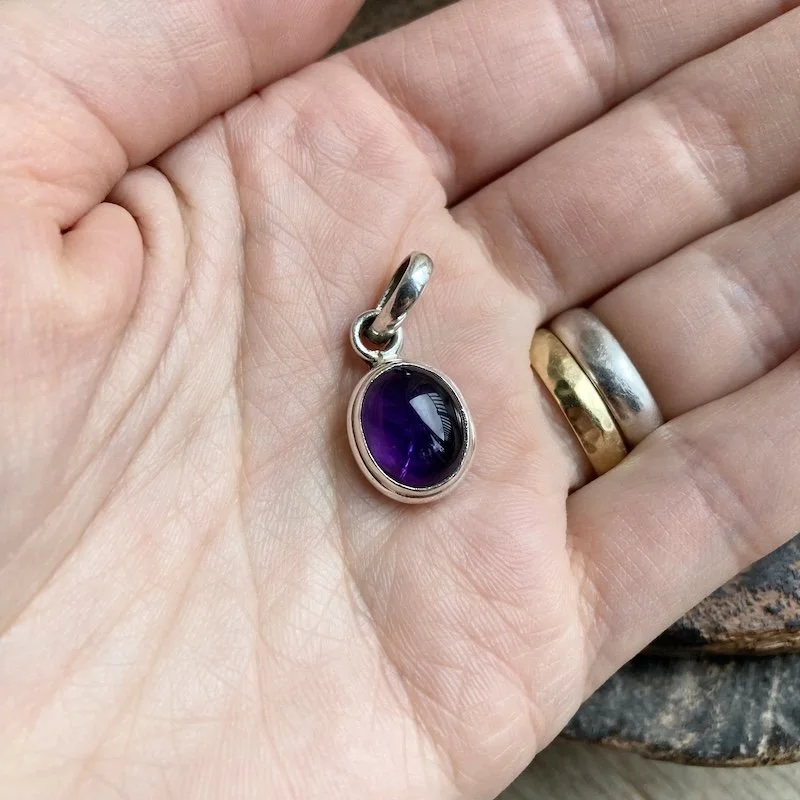 vintage simple sterling silver and amethyst pendant  4.jpeg