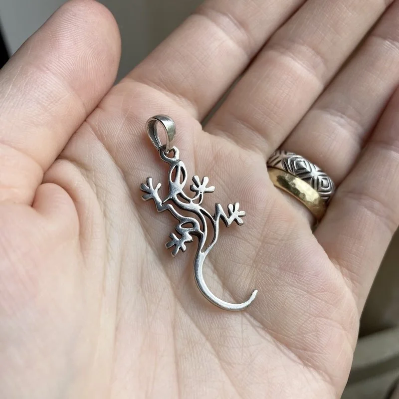 sterling silver lizard pendant 3.jpeg