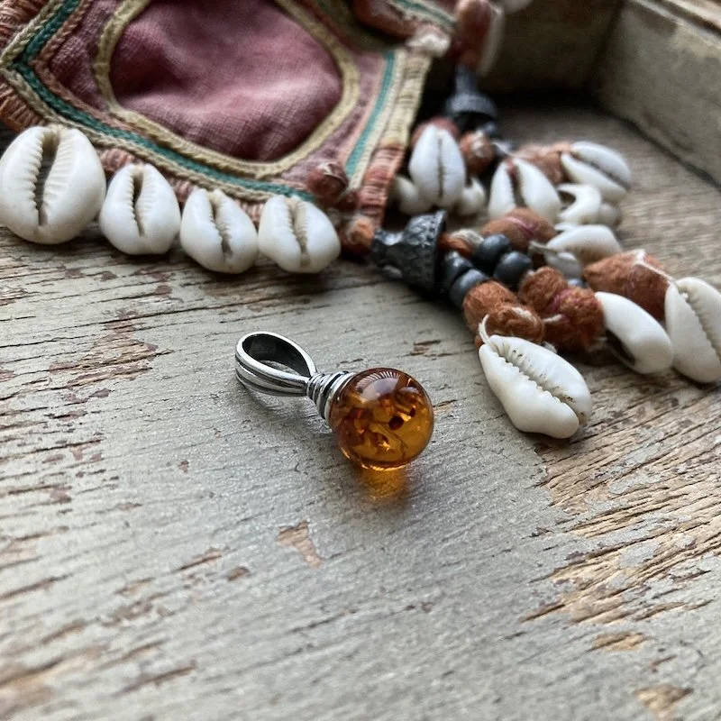 sterling silver and amber pendant 3.jpeg