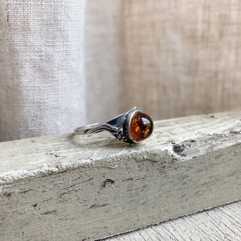 Beautiful Vintage Ornate Sterling Silver Amber Ring