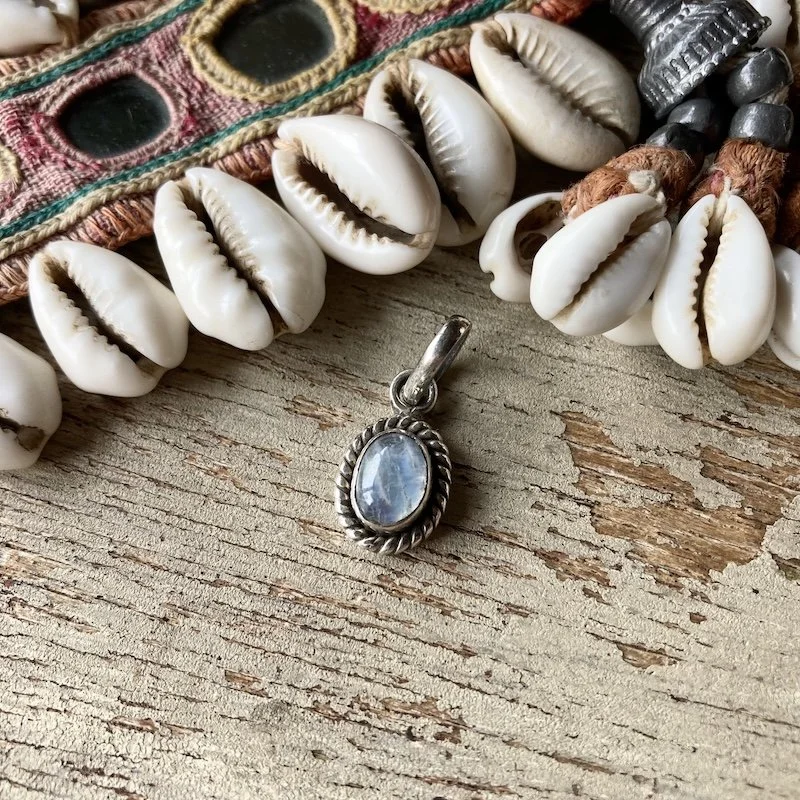 cute little sterling silver rainbow moonstone pendant 1.jpeg