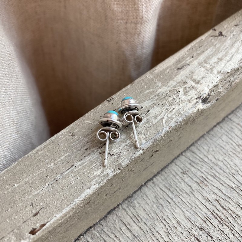 cute little vintage sterling silver turquoise earrings 2.jpeg