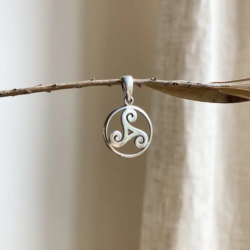 vintage sterling silver triskelion pendant 4.jpeg