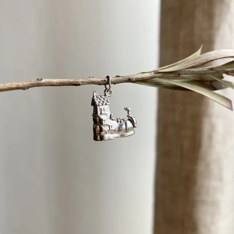 sterling silver 'woman who lived in a shoe' pendant 5.jpeg