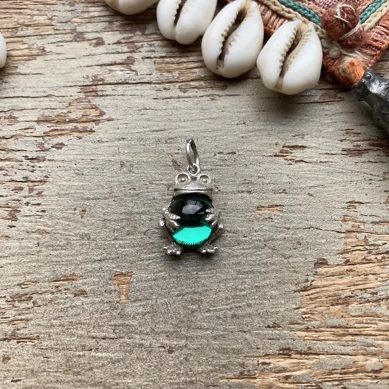 vintage sterling silver green frog pendant.jpeg