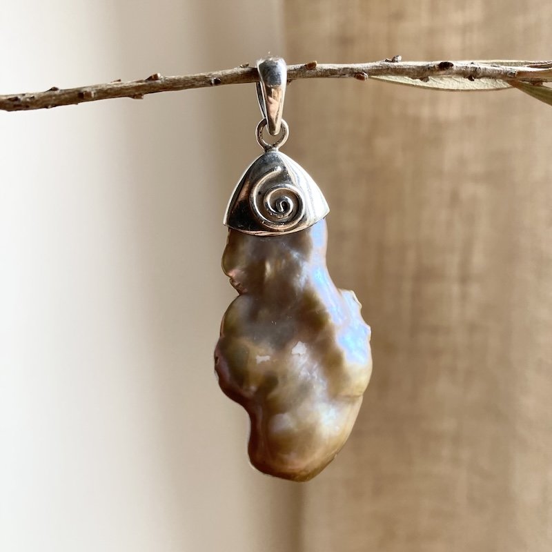 beautiful large sterling silver and  baroque pearl pendant 4.jpeg