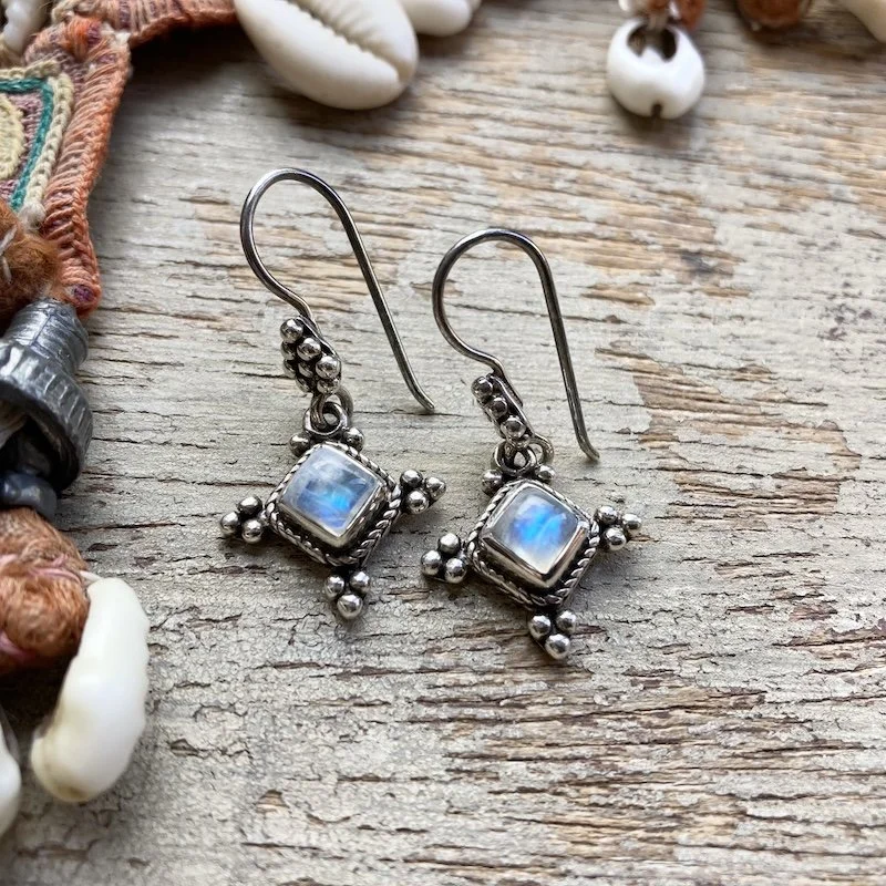 Indian ornate sterling silver rainbow moonstone earrings 1.jpeg