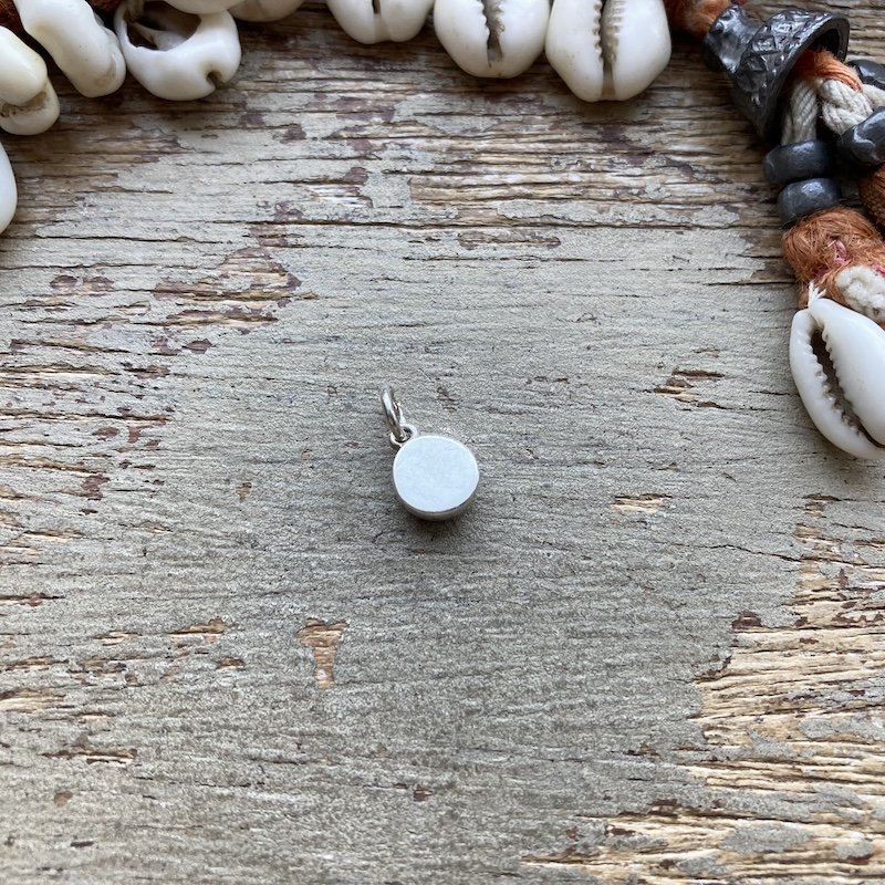 Tiny Sterling Silver Flashy Labradorite Pendant