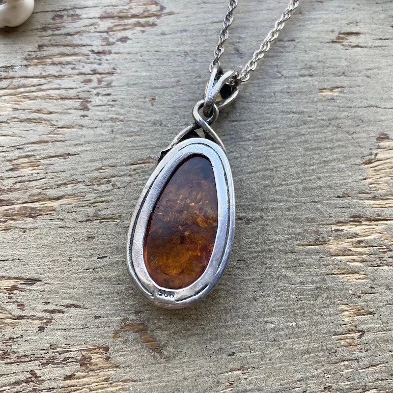 Lovely Vintage Floral Sterling Silver Amber Necklace
