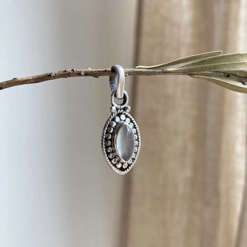 ornate sterling silver chalcedony pendant 5.jpeg