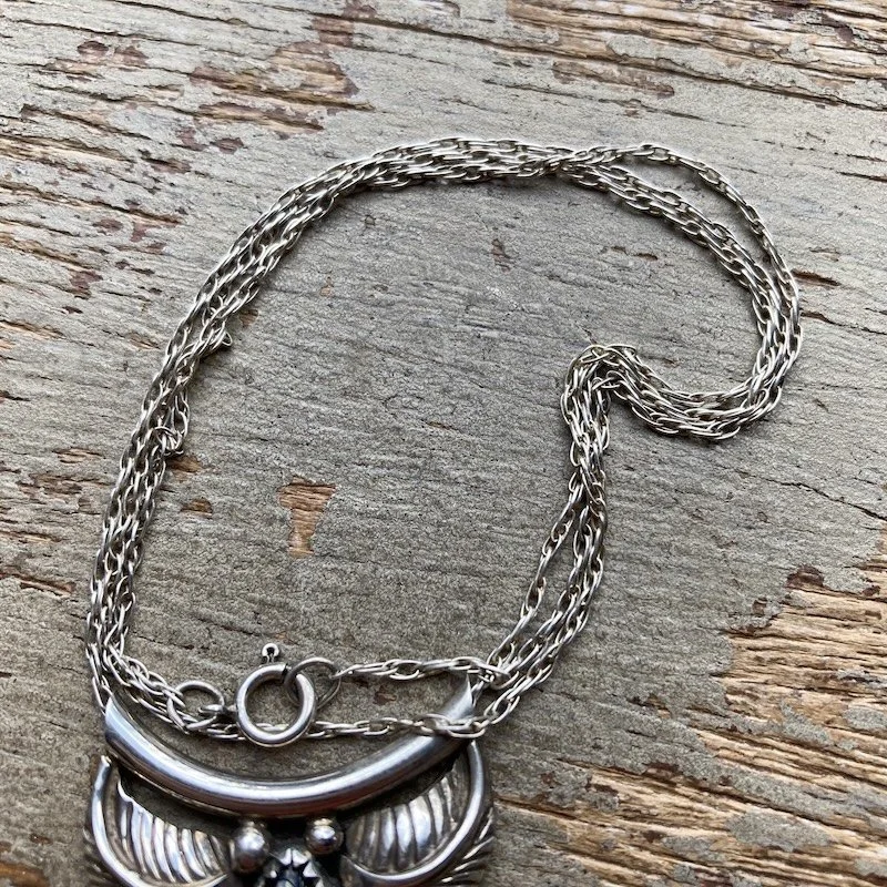 vintage Southwestern sterling silver and onyx necklace 4.jpeg