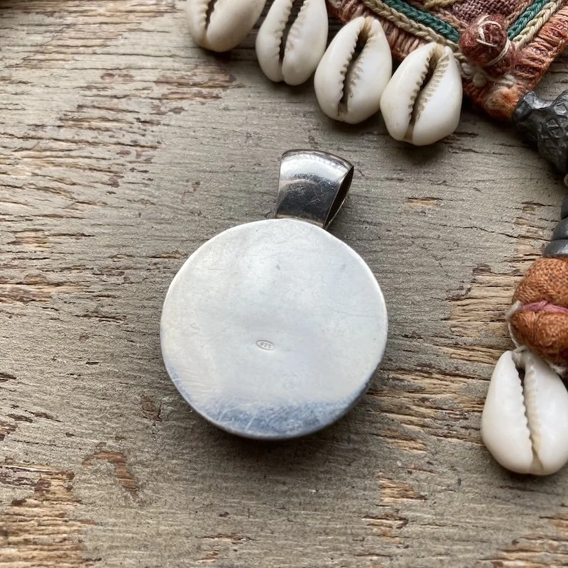 vinage sterling silver lapis lazuli pendant 2.jpeg