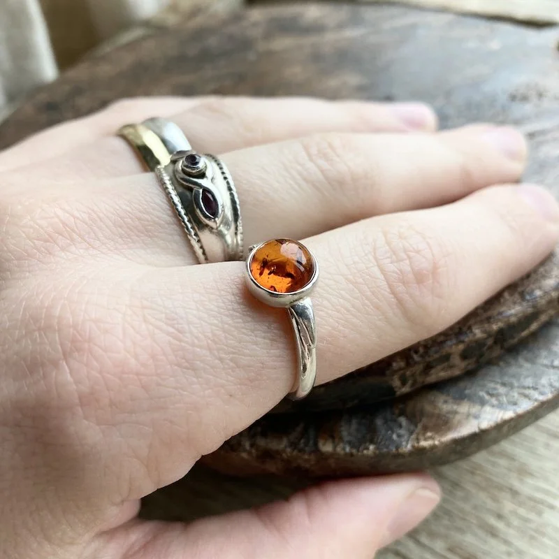 vintage simple sterling silver amber ring 6.jpeg