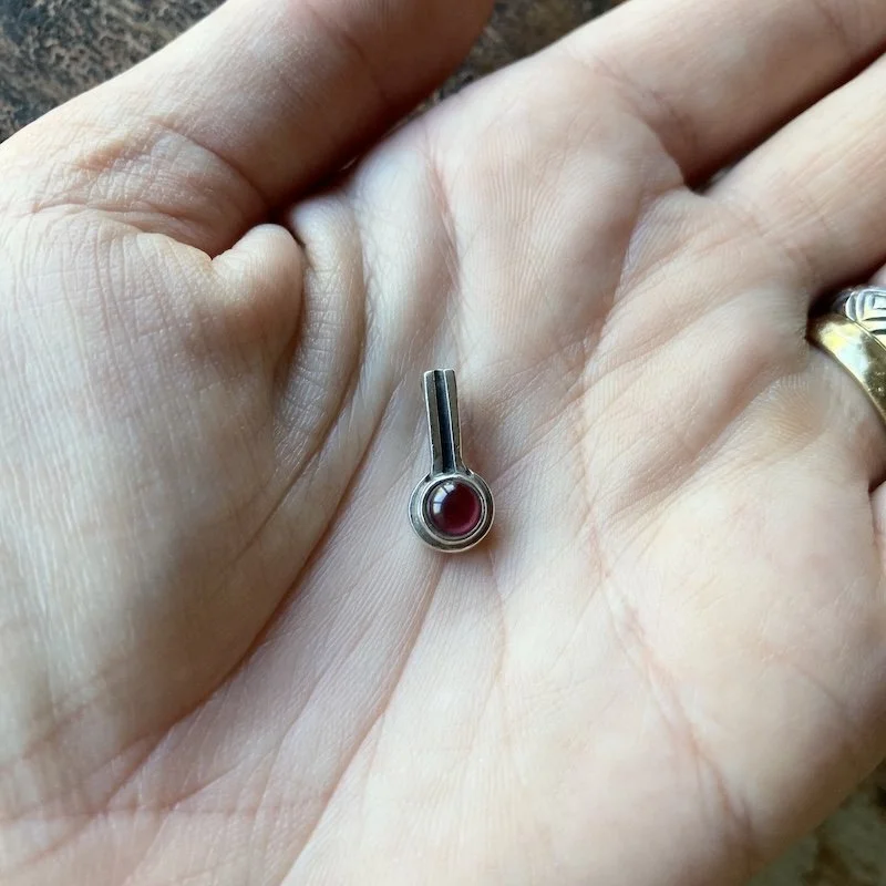 simple sterling silver and garnet pendant 3.jpeg