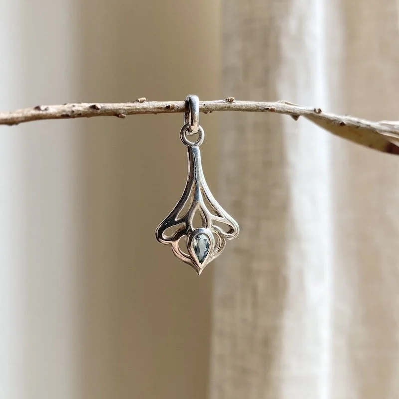 sterling silver blue topaz pendant 4.jpeg