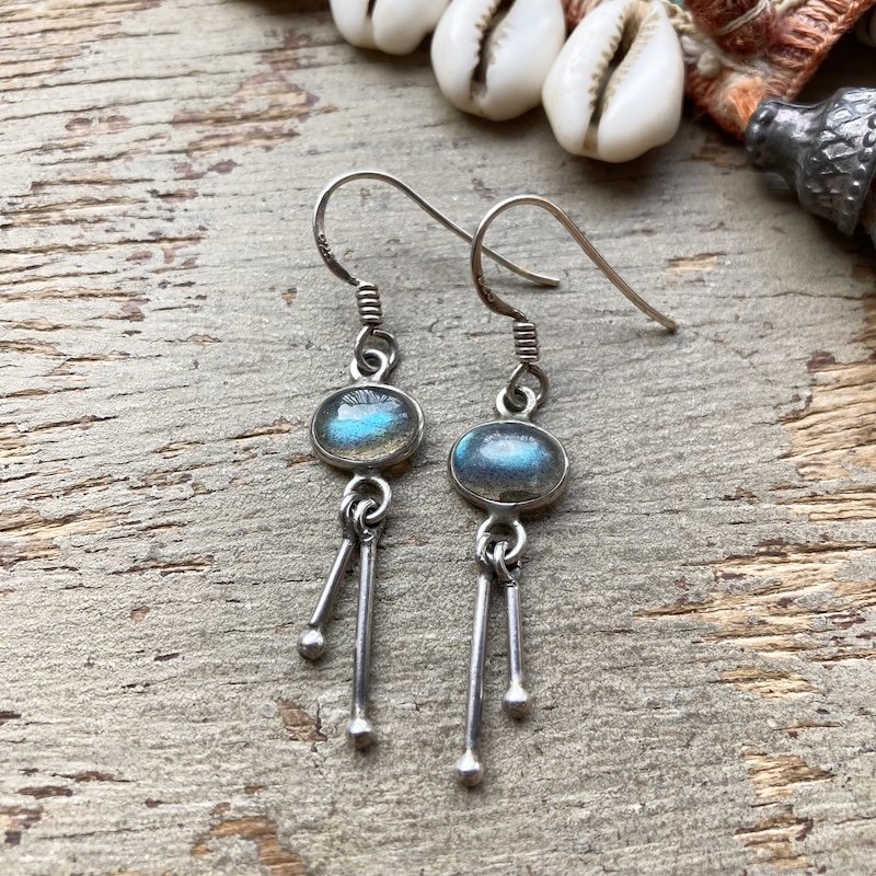 Pretty Sterling Silver Labradorite Dangly Earrings