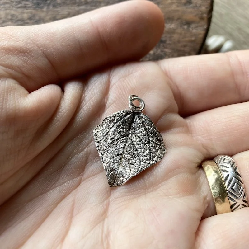 vintage sterling silver leaf pendant 3.jpeg